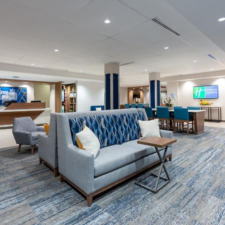 Holiday Inn Express & Suites Vaughan-Southwest By Ihg Exterior foto