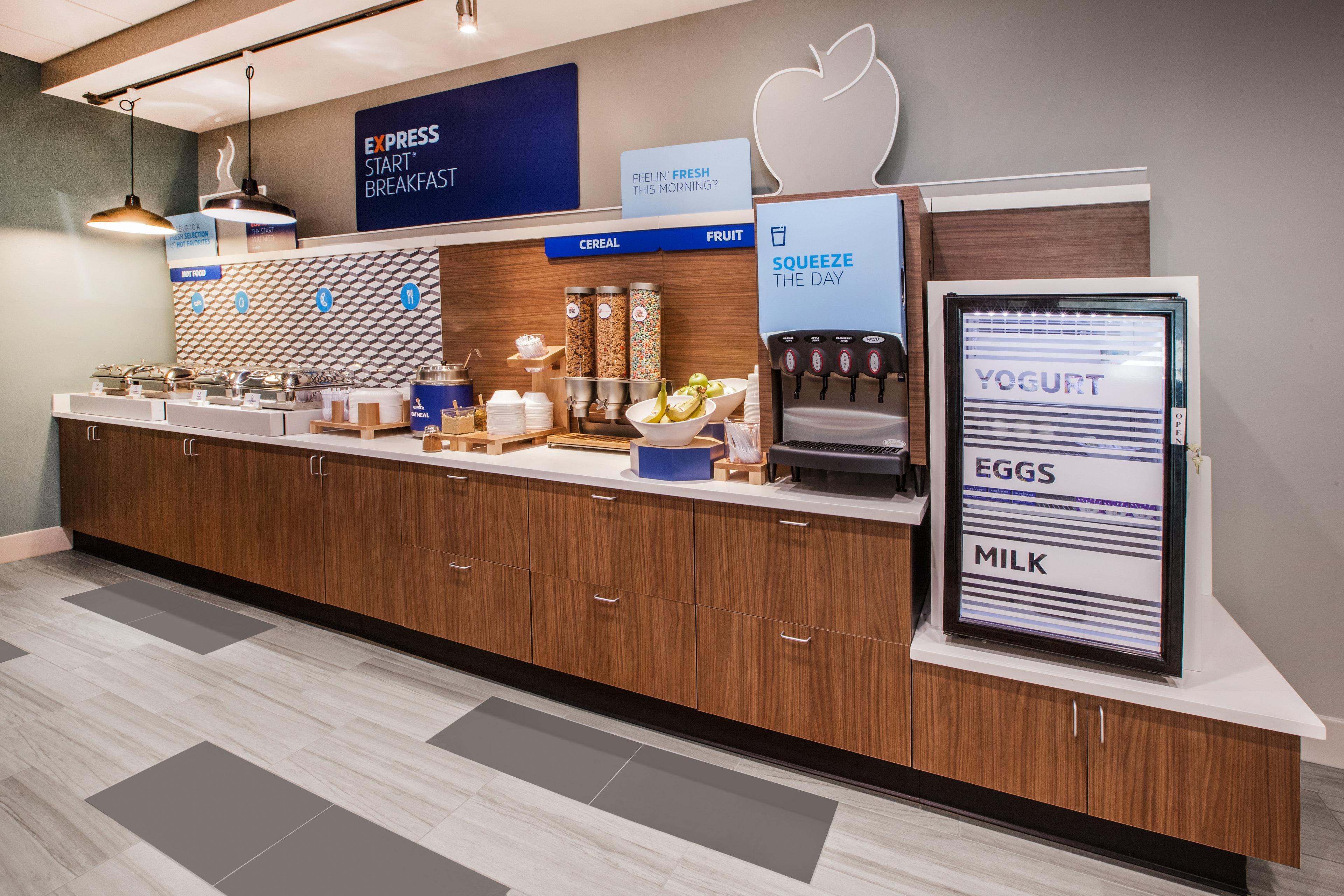 Holiday Inn Express & Suites Vaughan-Southwest By Ihg Exterior foto