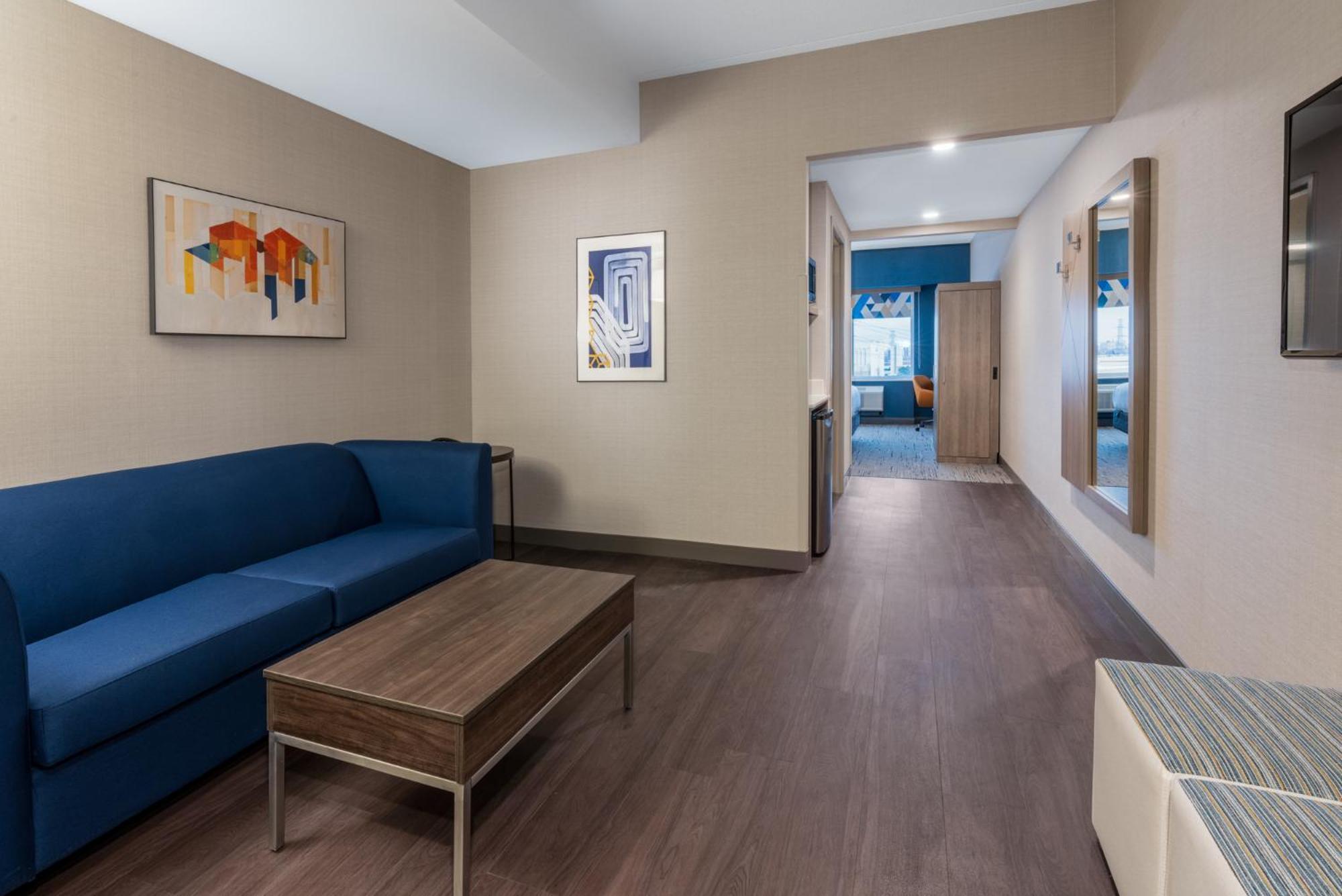 Holiday Inn Express & Suites Vaughan-Southwest By Ihg Exterior foto