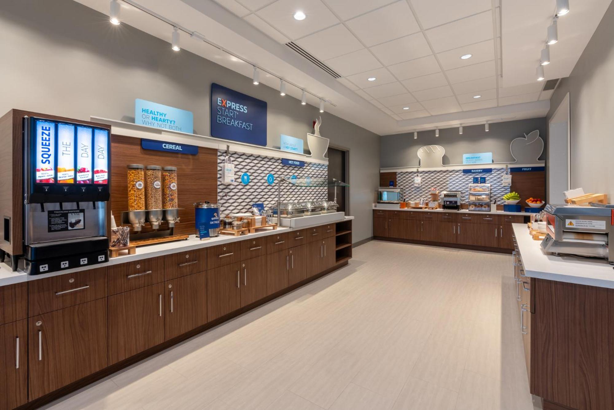 Holiday Inn Express & Suites Vaughan-Southwest By Ihg Exterior foto