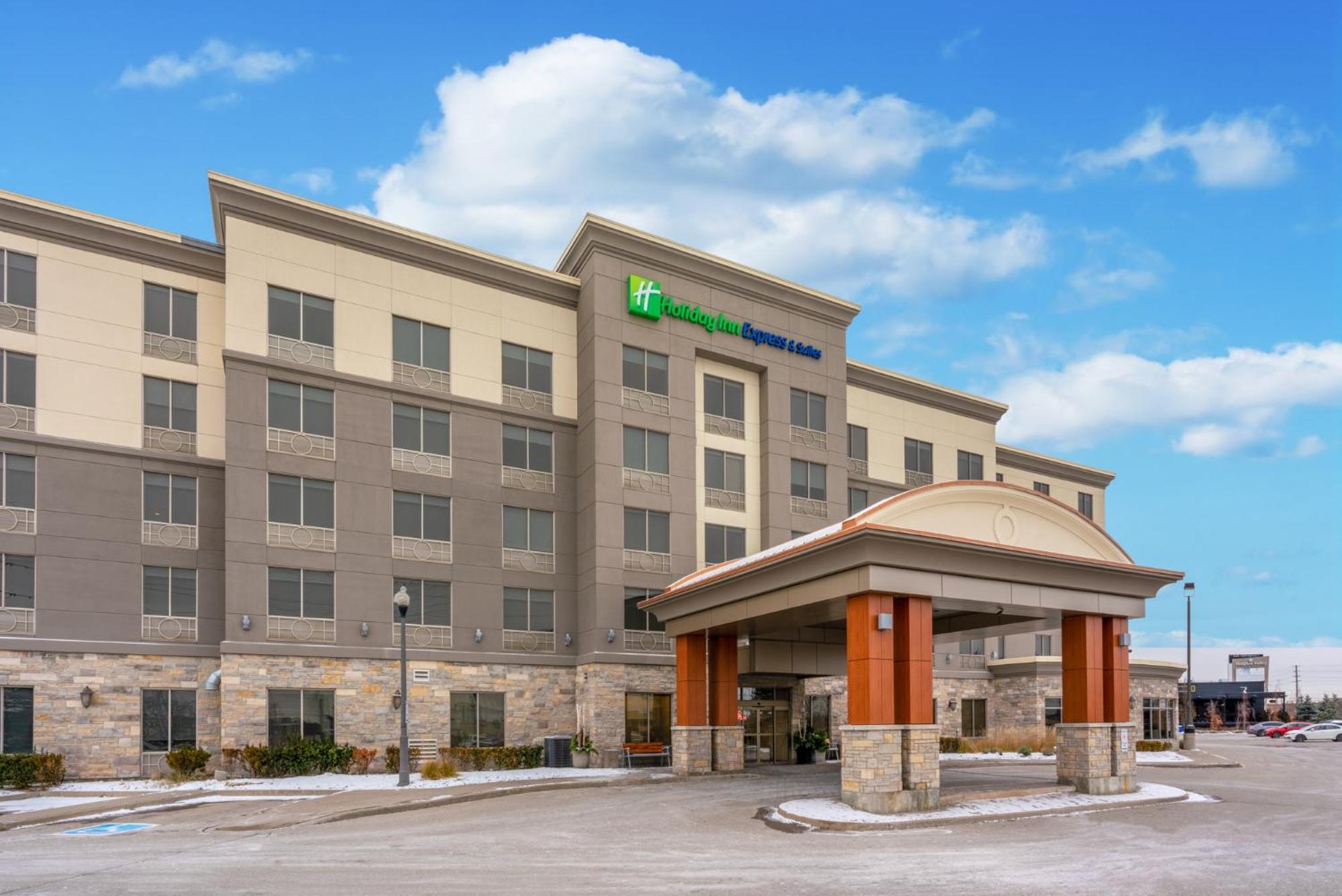 Holiday Inn Express & Suites Vaughan-Southwest By Ihg Exterior foto