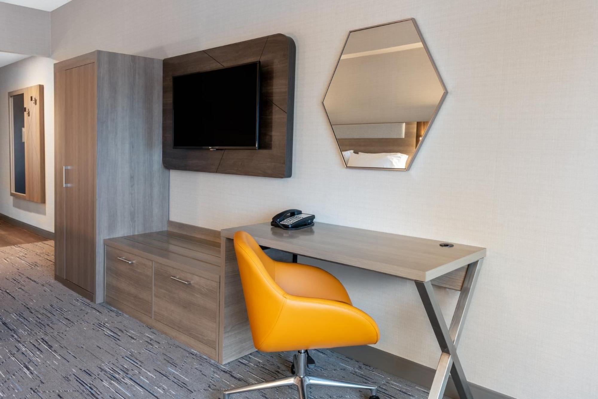 Holiday Inn Express & Suites Vaughan-Southwest By Ihg Exterior foto