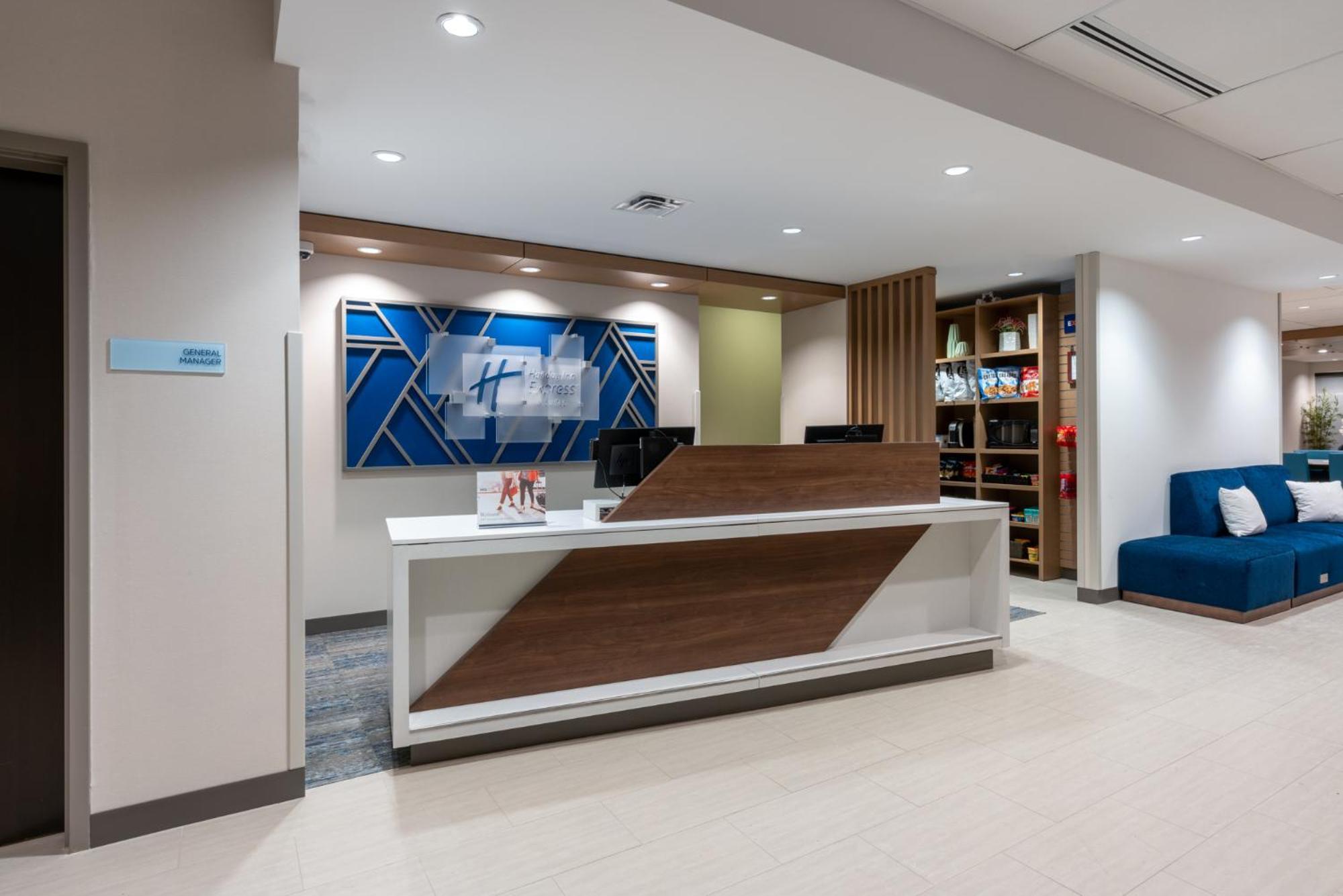 Holiday Inn Express & Suites Vaughan-Southwest By Ihg Exterior foto